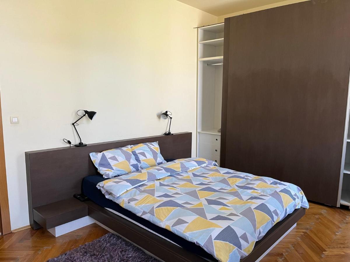 Schei Apartment 2 Brasov Bagian luar foto