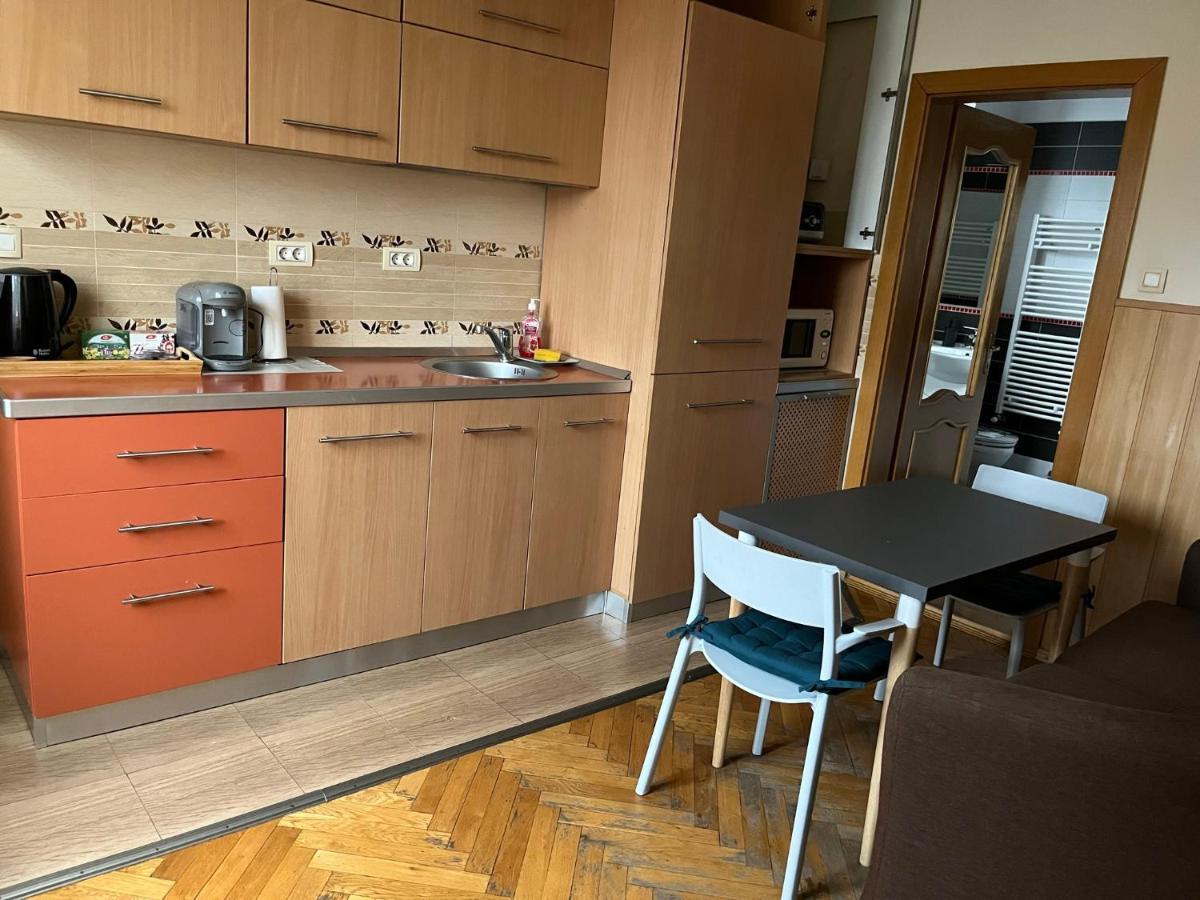 Schei Apartment 2 Brasov Bagian luar foto