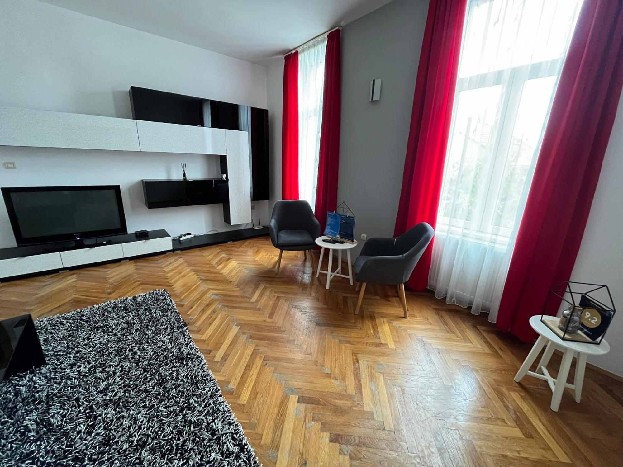 Schei Apartment 2 Brasov Bagian luar foto