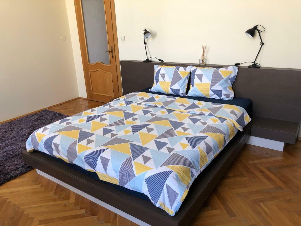 Schei Apartment 2 Brasov Bagian luar foto