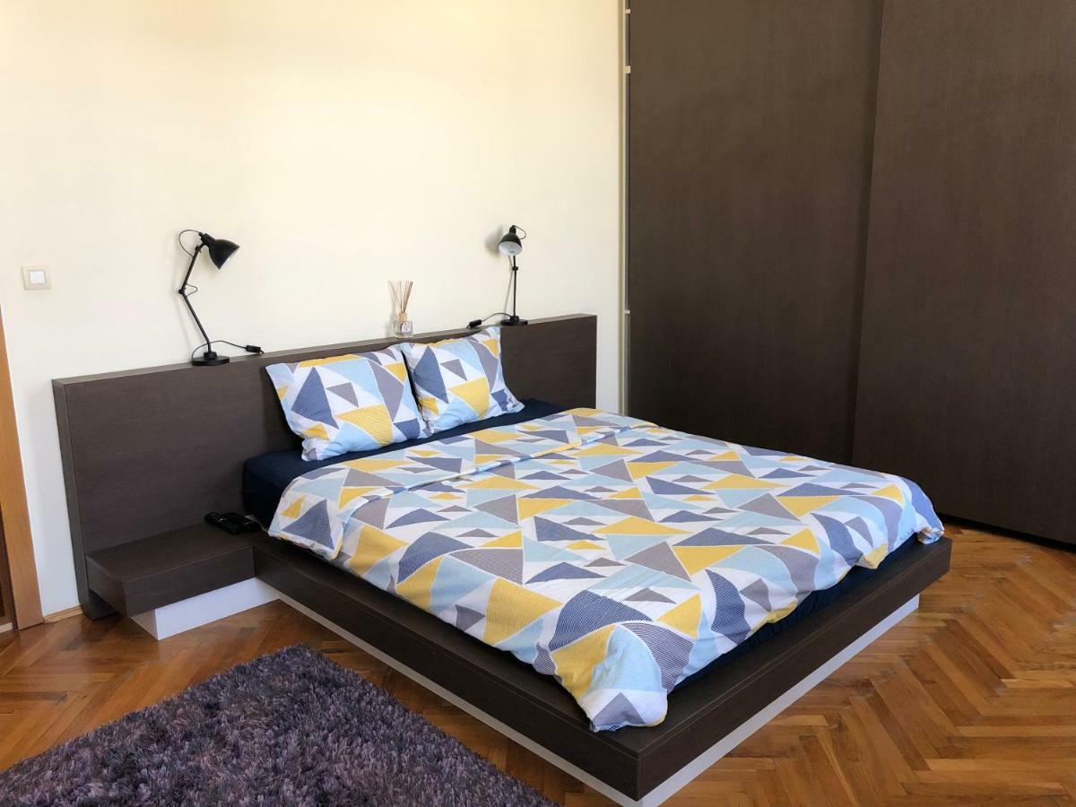 Schei Apartment 2 Brasov Bagian luar foto