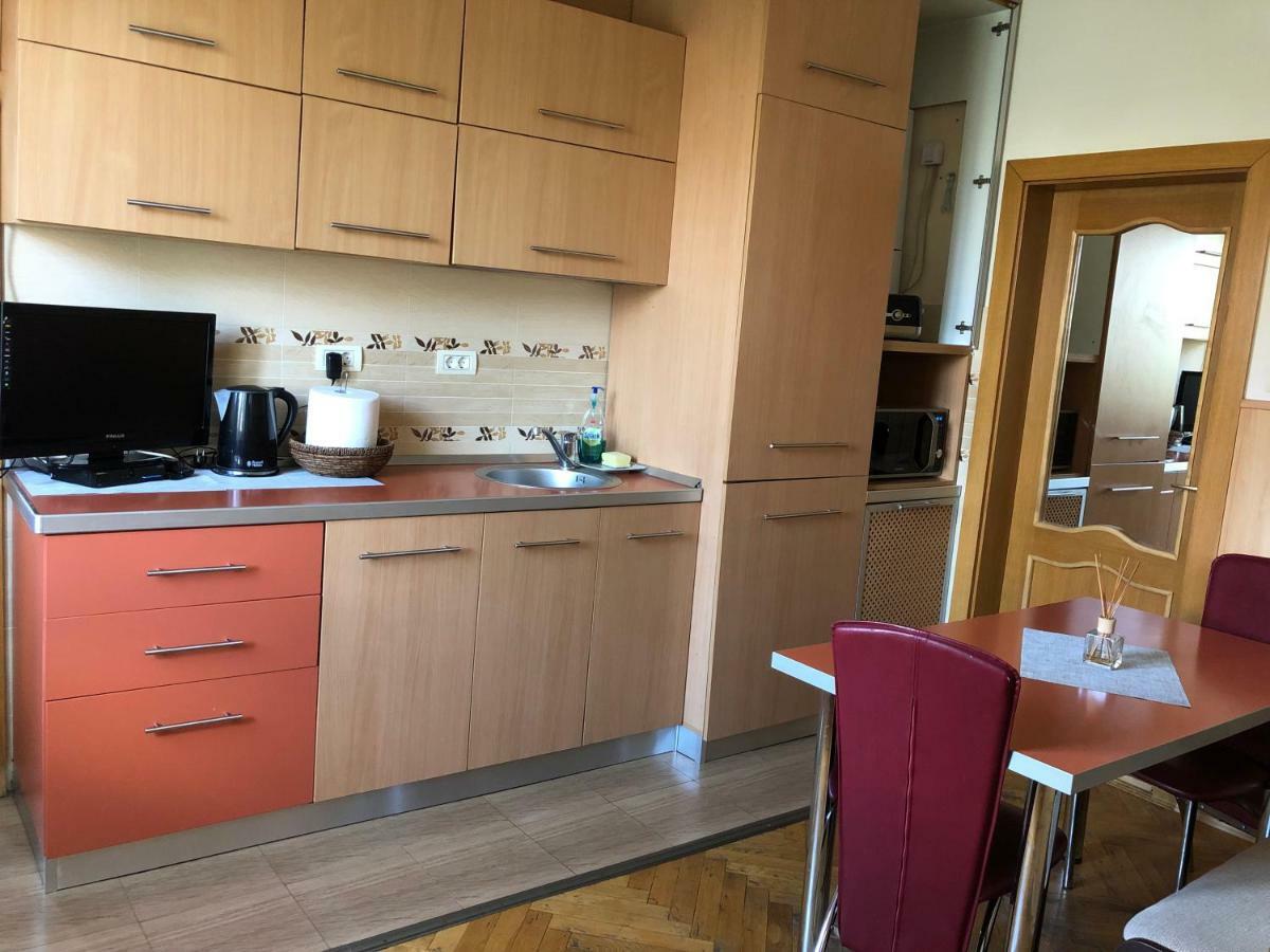 Schei Apartment 2 Brasov Bagian luar foto